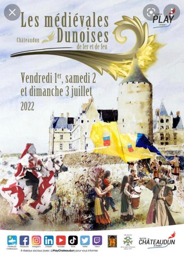 Gite A La Ferme De Sainte Radegonde Lanneray Exterior foto